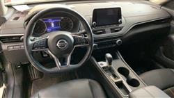 نيسان ألتيما